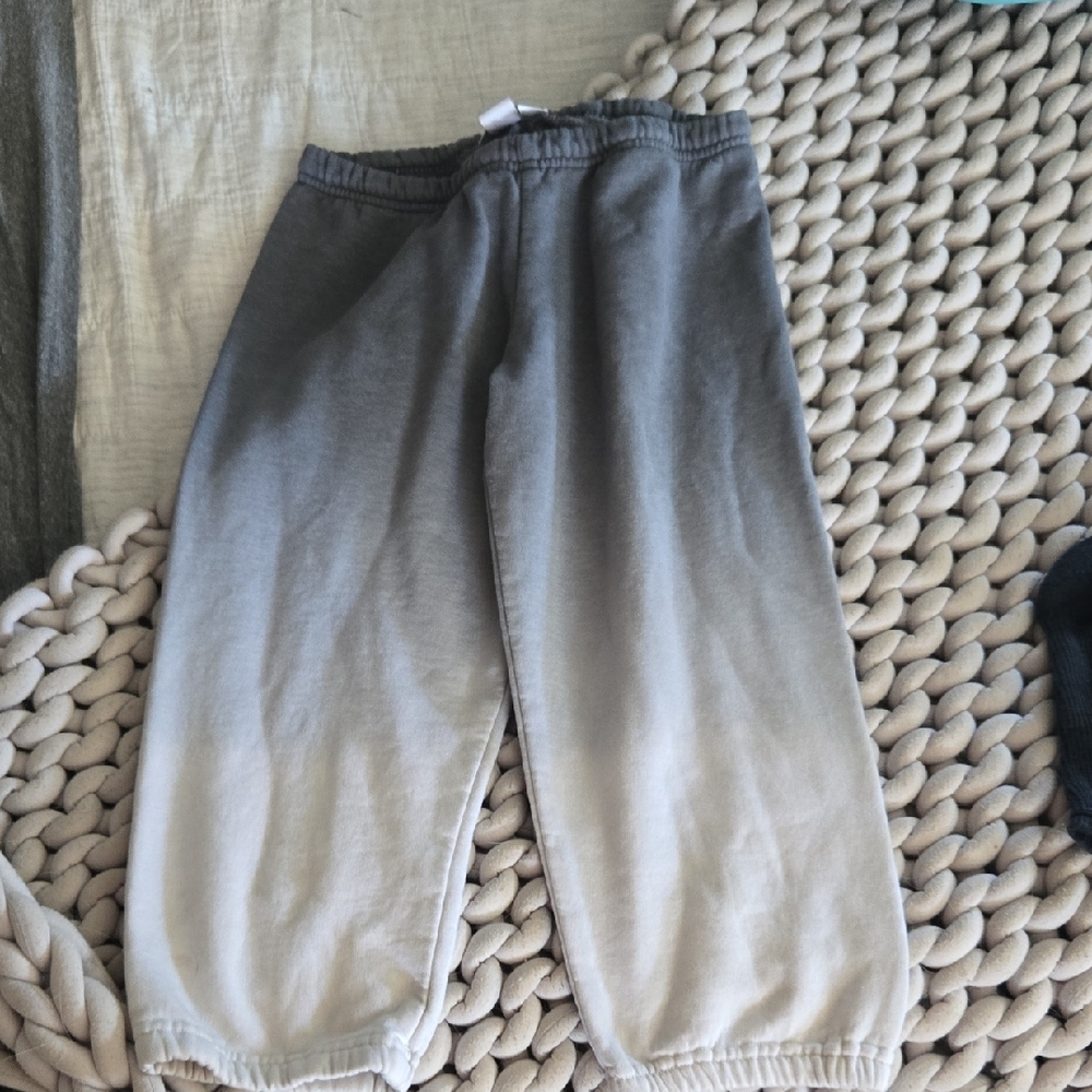 Hard Tail Ombre Gray-to-Cream Capris Sweatpants